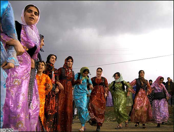 iran woman dance nomad kord kurd tehran sgiraz picture